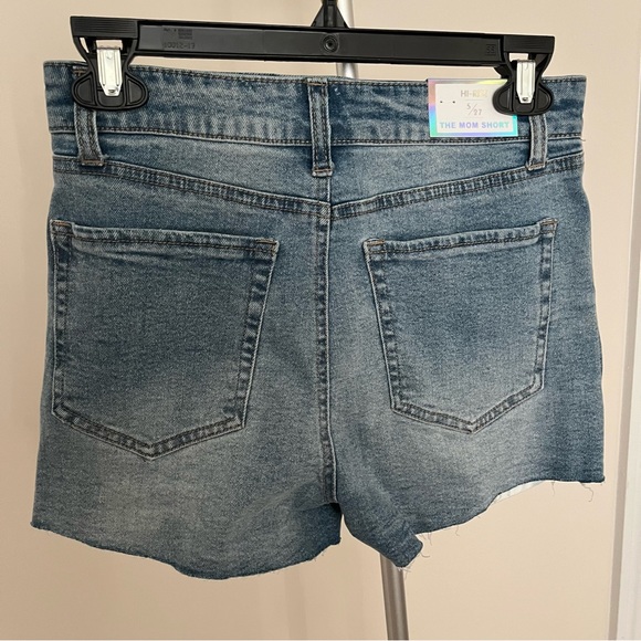 High Waisted Jean Shorts Size: 5/27 - Picture 2 of 4